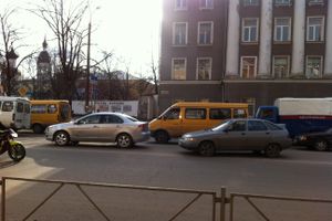 Напротив здания городской Администрации произошло ДТП (ФОТО)