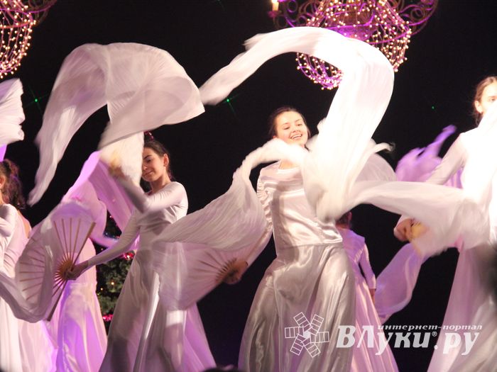 Маша, Медведь и все, все, все на сцене ДК Ленина (ФОТО)