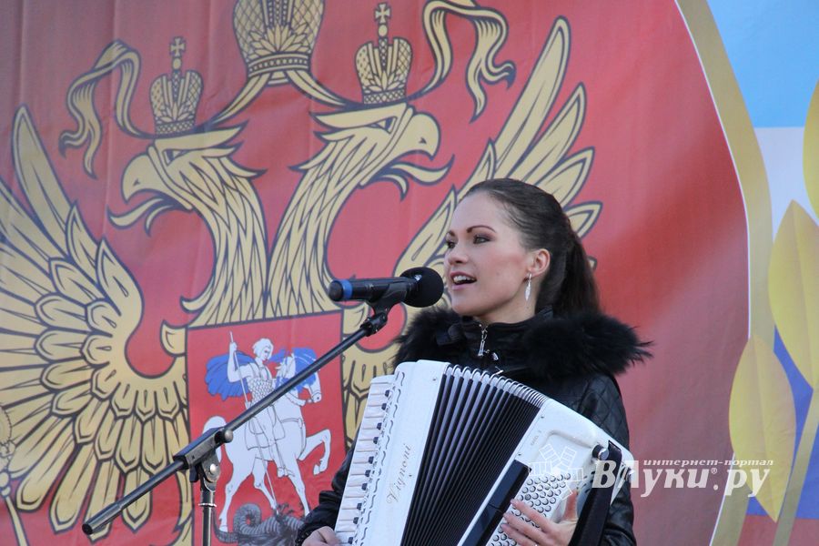 В Великих Луках состоялся торжественный митинг в честь Дня народного единства (ФОТО)
