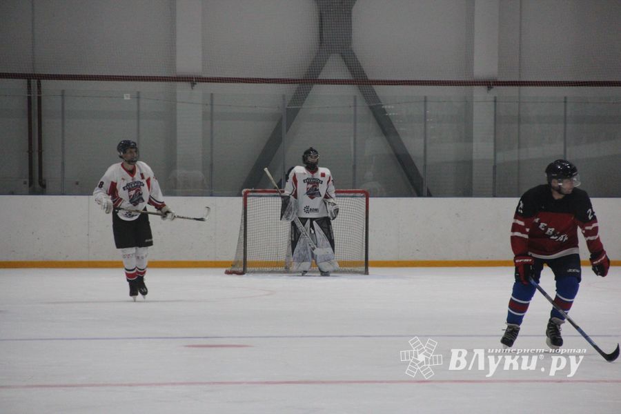 Уверенная победа «Экспресса» на ледовой арене (ФОТО)