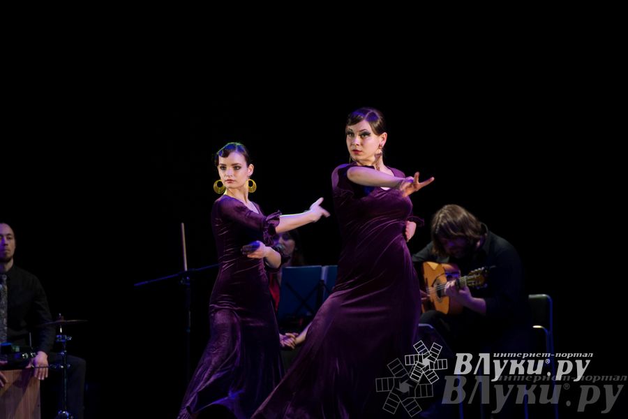 В великих Луках выступил московский коллектив фламенко