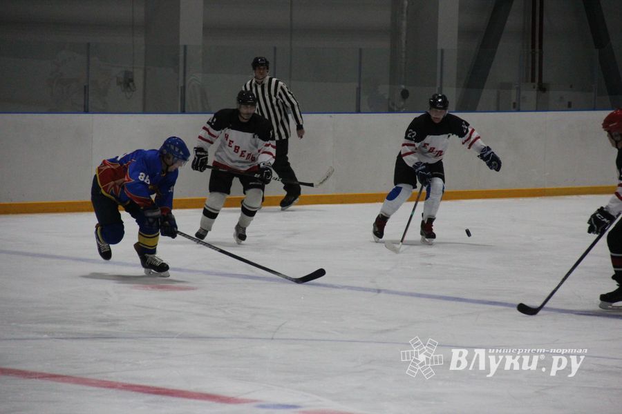 ХК «ЛукиСпорт» разгромила команду Невеля (ФОТО)