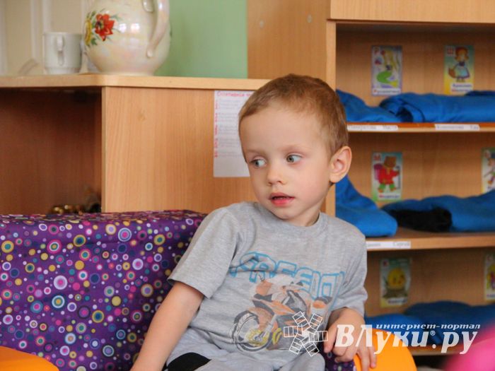 Первый канал в Великих Луках: помочь маленькому Мише Косенкову (фото)