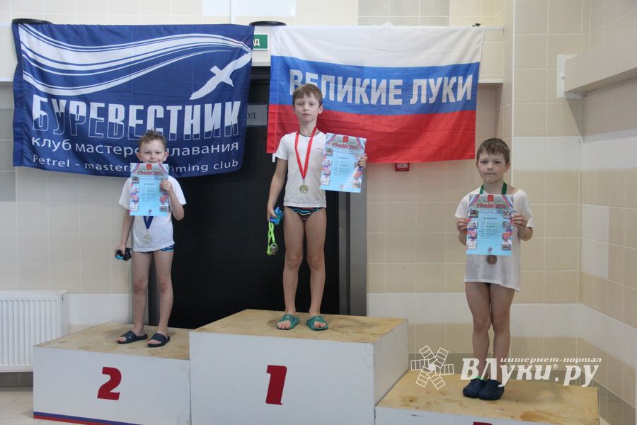 В «Айсберге» прошло Первенство города по плаванию (ФОТО)