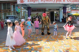 День защиты детей отпраздновали В Великих Луках (фото)