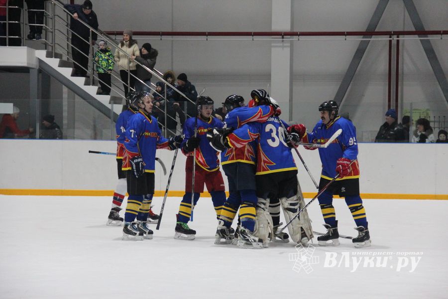 ХК «ЛукиСпорт» обыграл псковскую «Звезду» (ФОТО)