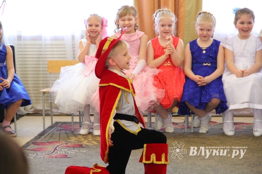 8 марта в саду 26