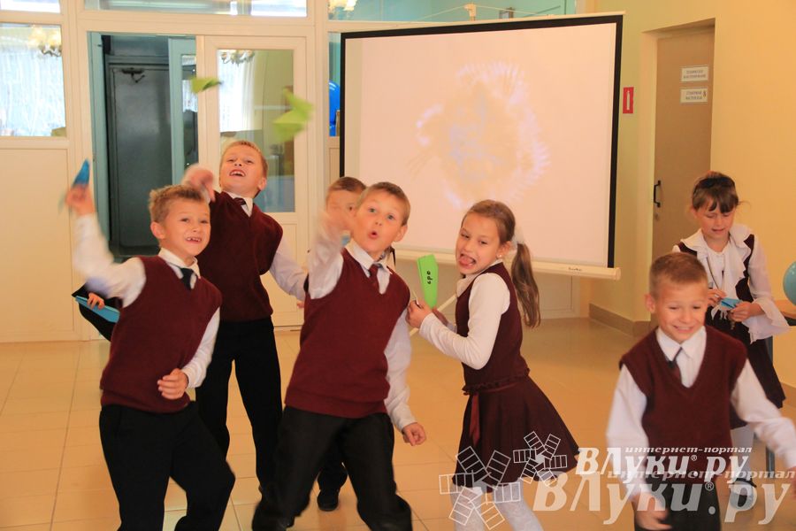 Великолукских лицеистов посвятили в «Маленькие мастера»