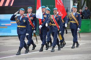 В Великих Луках прошел Парад Победы (ФОТО)