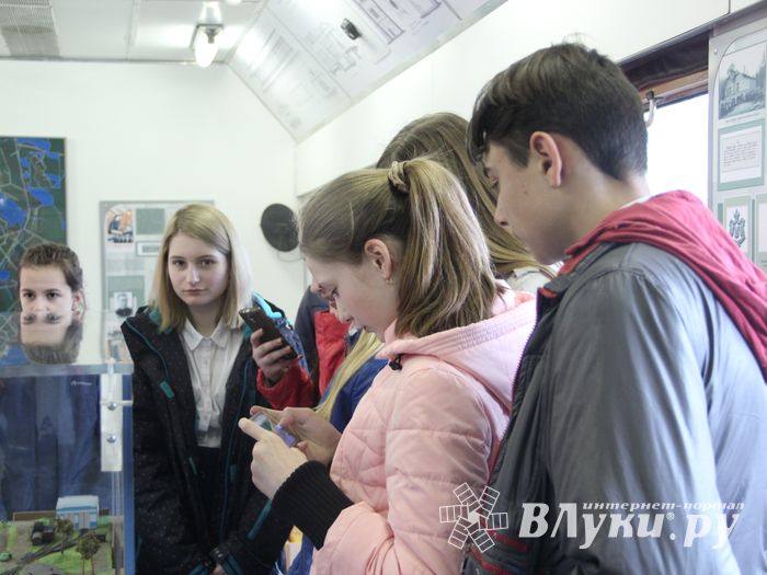 Информационный поезд Октябрьской железной дороги прибыл в Великие Луки