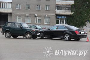 ДТП на проспекте Гагарина: не разошлись «Мерседес» и «Нива» (ФОТО)