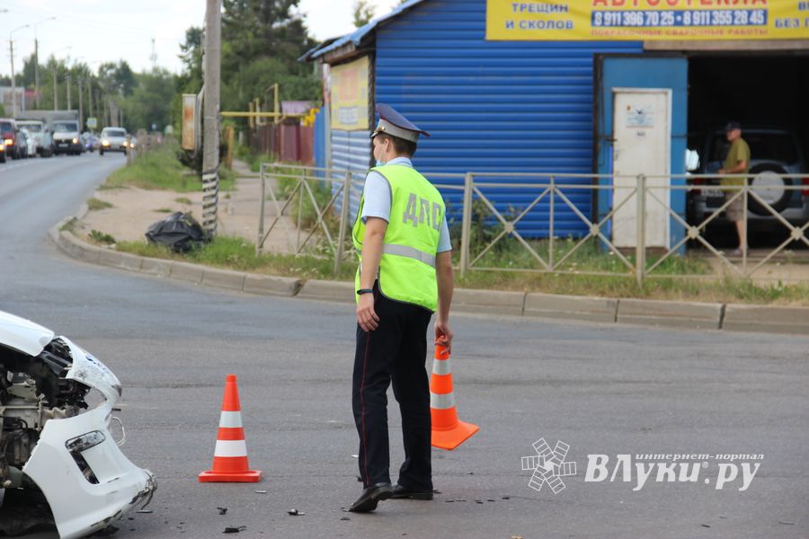 Некоторые подробности ДТП на Дьяконова – Третьей Ударной (ФОТО)