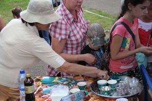 ​В Великих Луках сказочный «Праздник мороженого» подарил радость детям