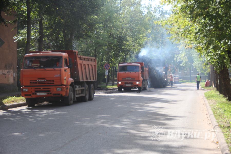 На ул. Ставского идёт ремонт дороги (ФОТО)