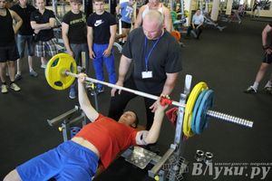 Народный жим в «С-Фитнес»