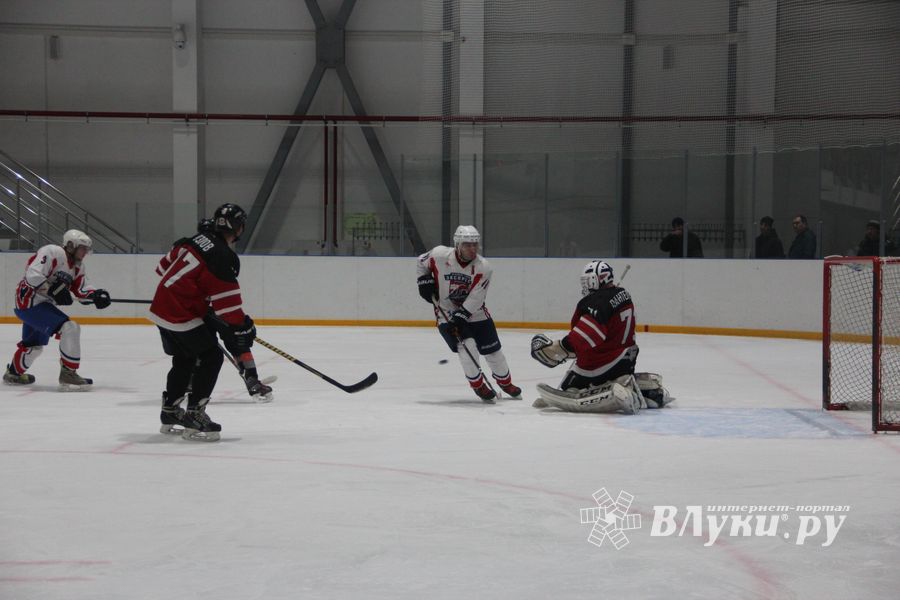 Уверенная победа «Экспресса» на ледовой арене (ФОТО)