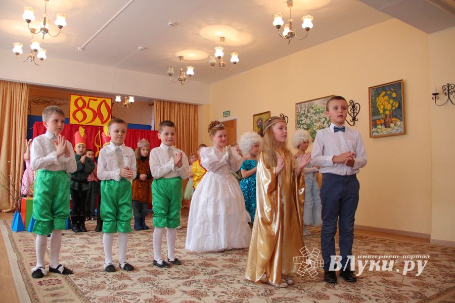 В Великих Луках наградили победителей фестиваля «Великолукская веснянка» (фото)