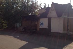 В Великих Луках сгорел торговый павильон (фото)