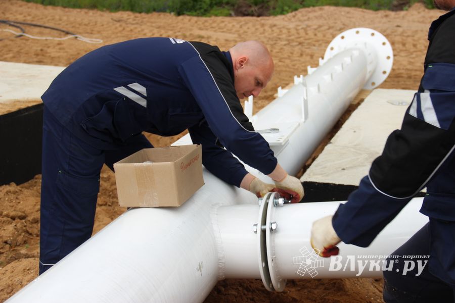 Колесу обозрения делают ноги (ФОТО)