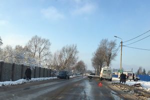 Гололед спровоцировал ДТП на улице Горицкой (ФОТО)