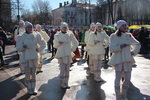 В Великих Луках широко отметили Масленицу (ФОТО)