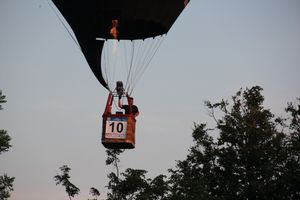 Аэростаты летают над городом (ФОТО)