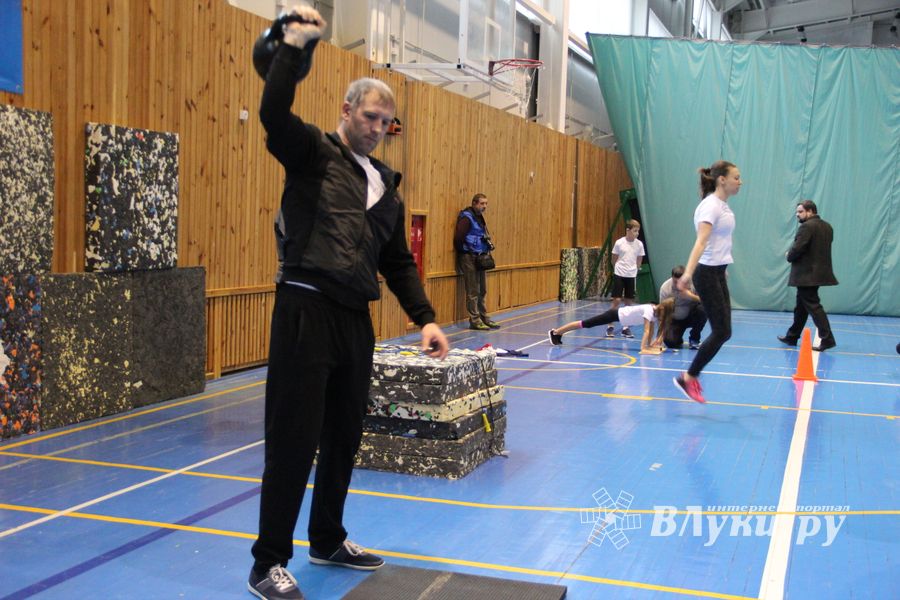 Семейные соревнования «Папа, мама, я – спортивная семья» прошли в Великих Луках (ФОТО)