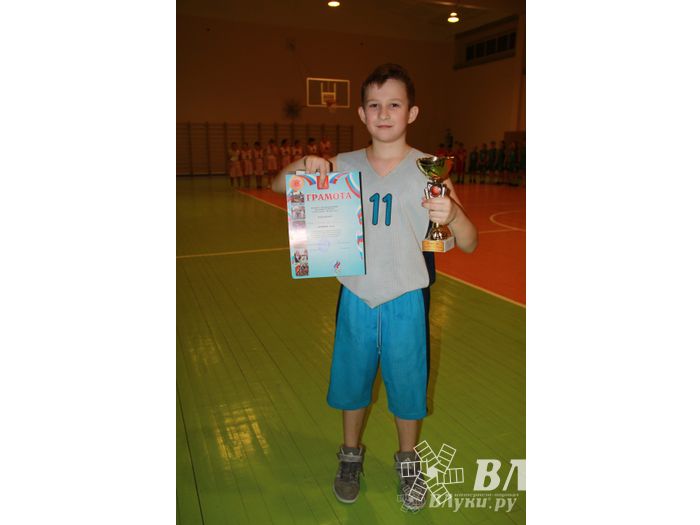 Великолукские баскетболисты стали победителями междугородних соревнований по баскетболу