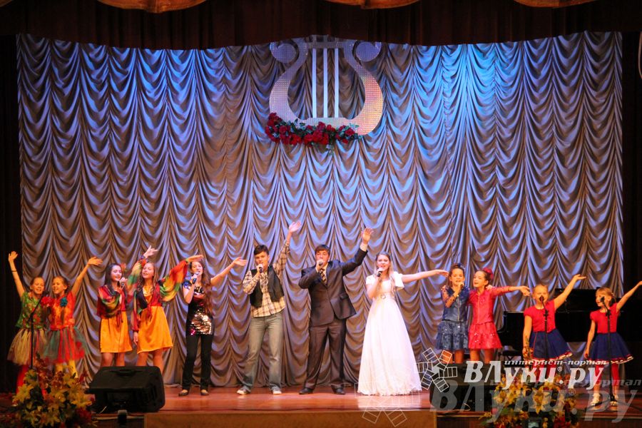 В детской музыкальной школе имени М.П. Мусоргского состоялся концерт «Праздник в 4 руки или парад дуэтов» (фото)