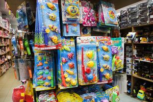 мир игрушек