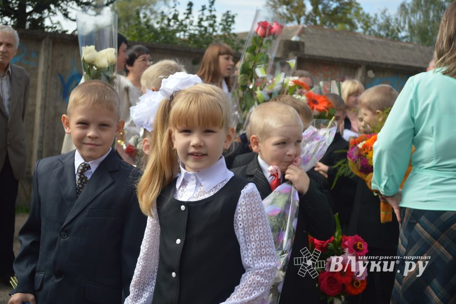 День знаний в Великих Луках (ФОТО)