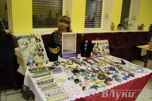 Выставка-ярмарка  «Волшебный сундучок»