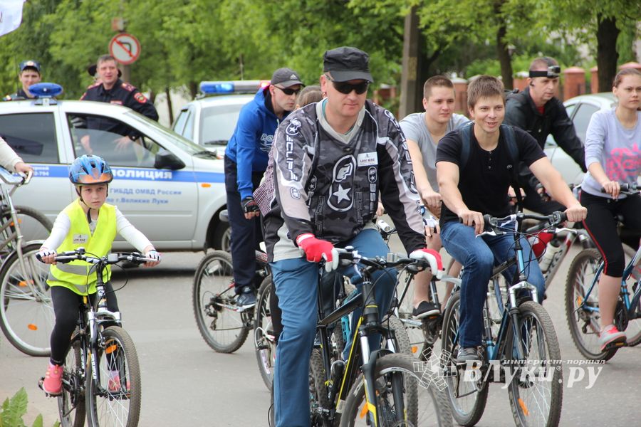 В Великих Луках состоялся «Велопарад» (ФОТО)