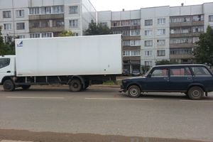 ДТП на Дружбе: фура и «четверка» (ФОТО)