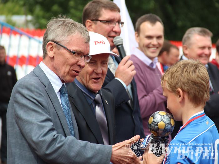 Финальные игры футбольного фестиваля «Локобол-РЖД-2014»