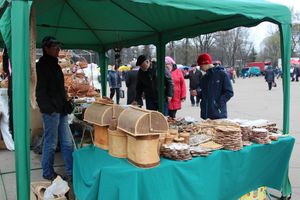 В Великих Луках проходит Весенняя ярмарка