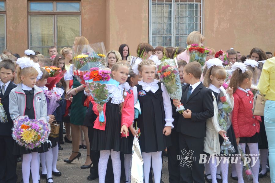 День знаний в Великих Луках (ФОТО)