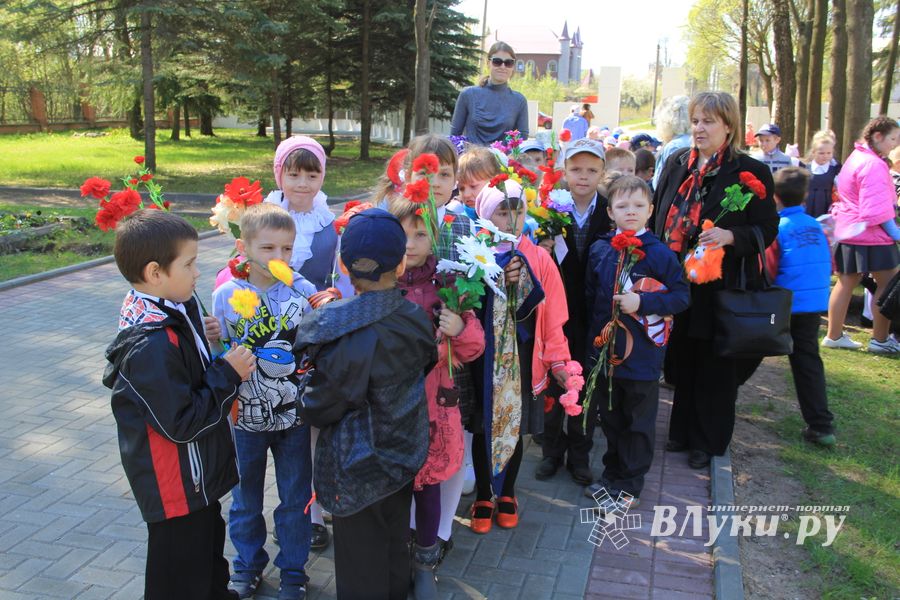 Дети Великих Лук — детям Войны (ФОТО)