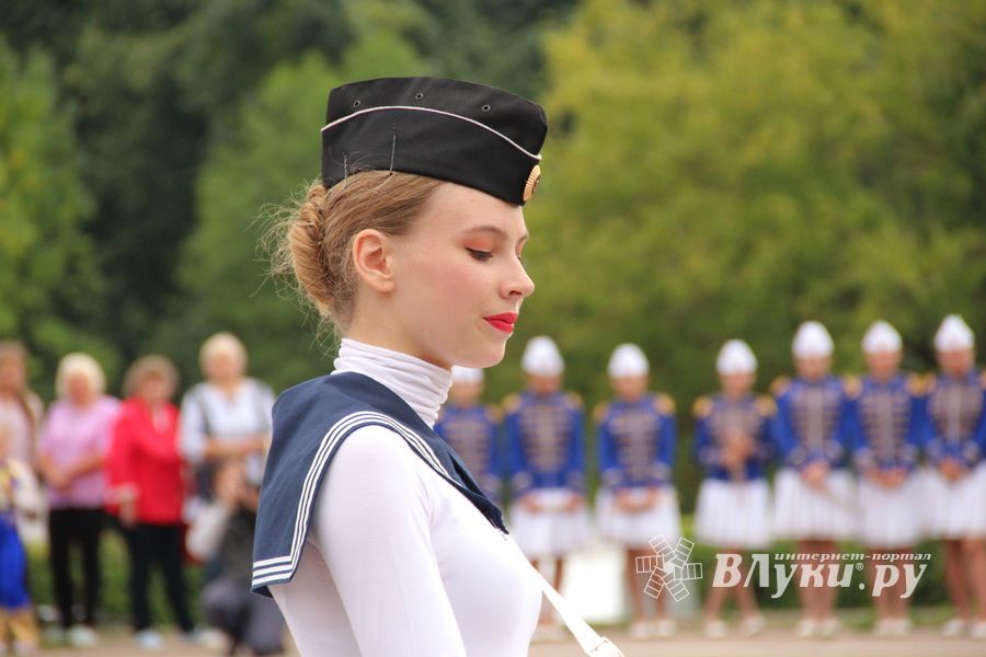В Великих Луках проходит ​Международный фестиваль-конкурс среди мажореток и барабанщиц (ФОТО)