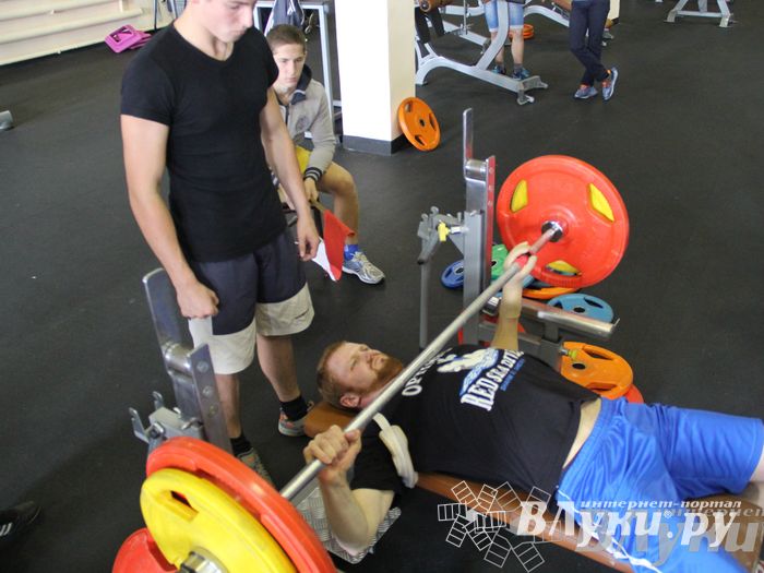 Первенство города по классическому жиму штанги и армлифтинг