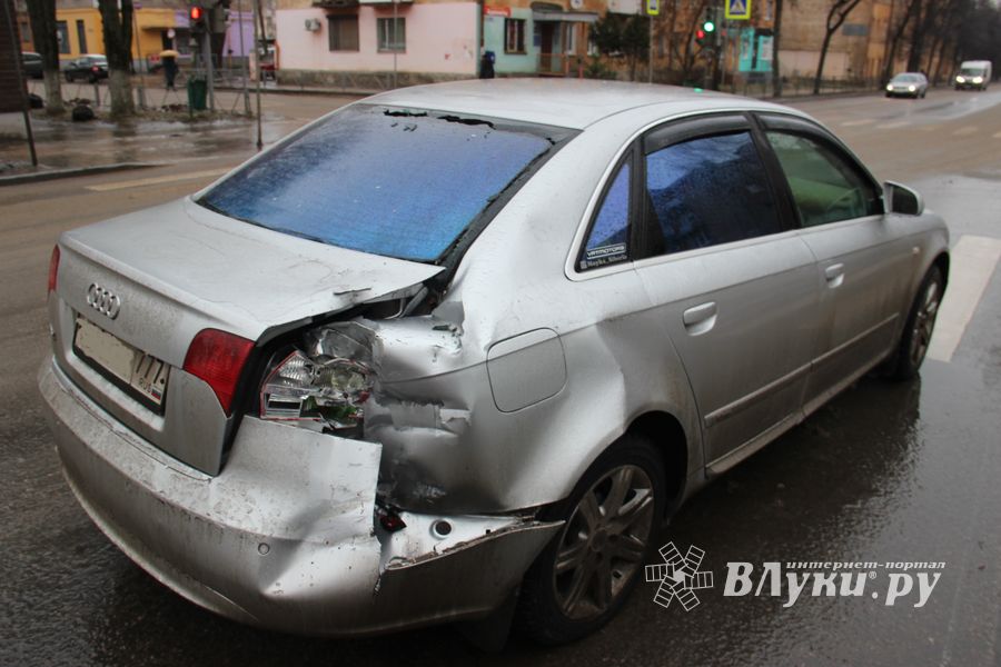ДТП на перекрёстке Октябрьский-Комсомольская (ФОТО)