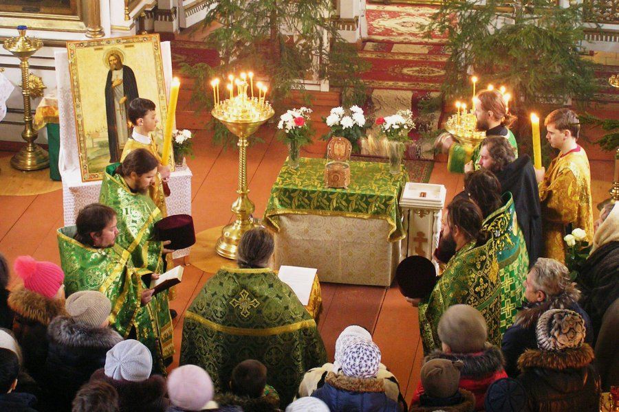 В Невель прибыл ковчег с частицей мощей преподобного Серафима Саровского (ФОТО)