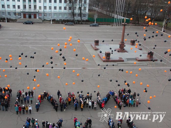 Сегодня над Великими Луками летели шары