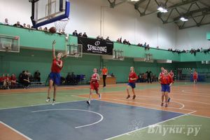 В Великих Луках прошли финальные игры муниципального этапа «КЭС-Баскет» (фото)