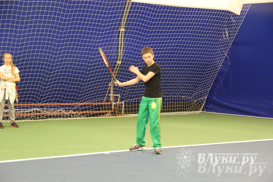 В Великих Луках прошло Первенство по большому теннису (фото)