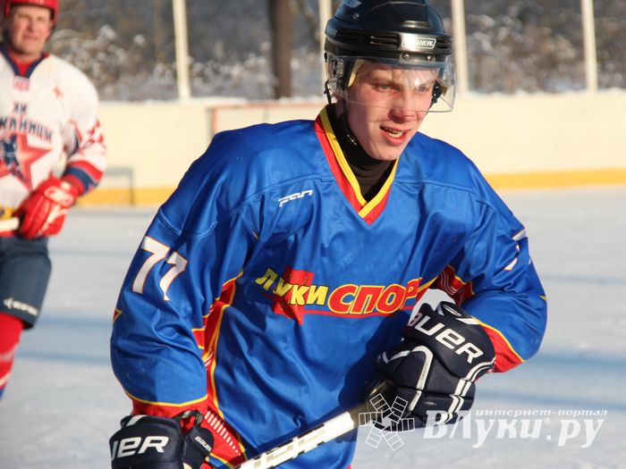Великолукские хоккеисты разгромили гостей (фото)