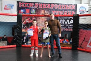 В Великих Луках прошел кубок по смешанному боевому единоборству (ФОТО)