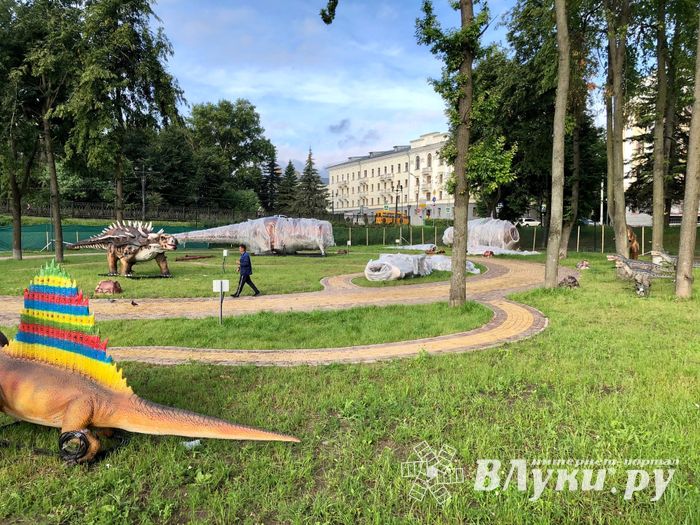 Великолукские динозавры оживают (ФОТО)