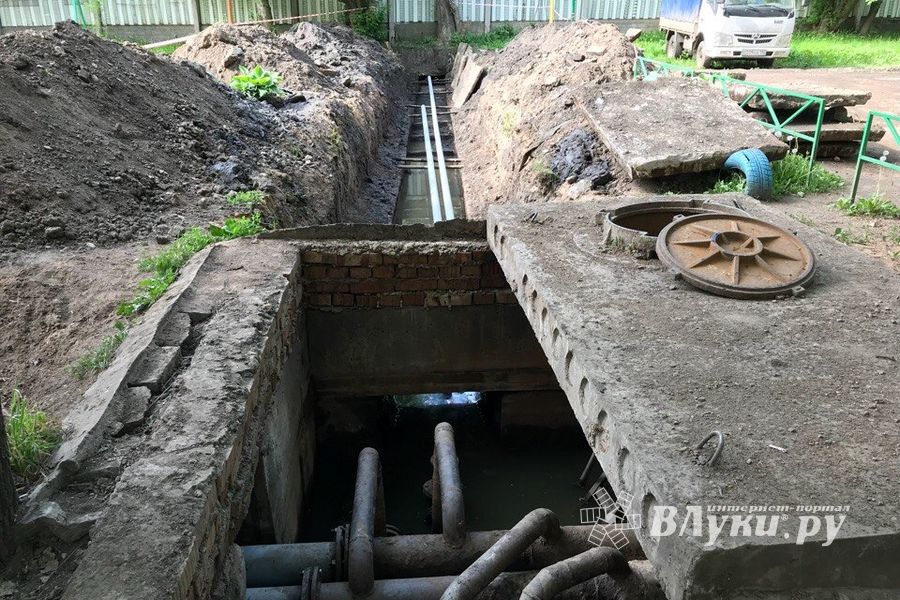 ​В Великих Луках, на территории детского сада №12, ведется замена отопительной системы (ФОТО)