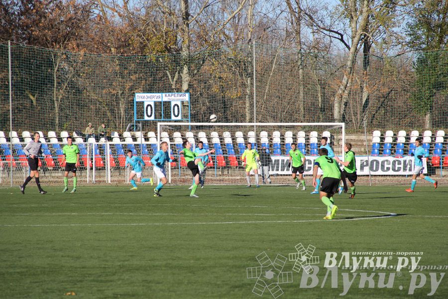 Футбольный матч «Луки-Энергия» — «Карелия» (фото)